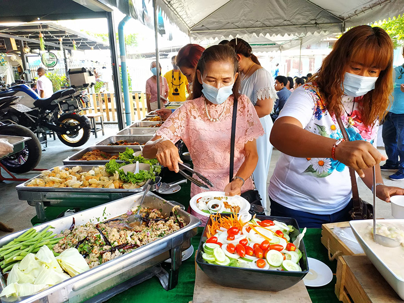 รับจัดงานแต่งพิธีเช้า รับจัดงานเลี้ยงบุฟเฟ่ต์ จัดเลี้ยงโต๊ะจีน 36 7